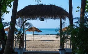 Larisa Beach Resort Goa